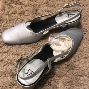 Life Stride silver Judith Chromium in box